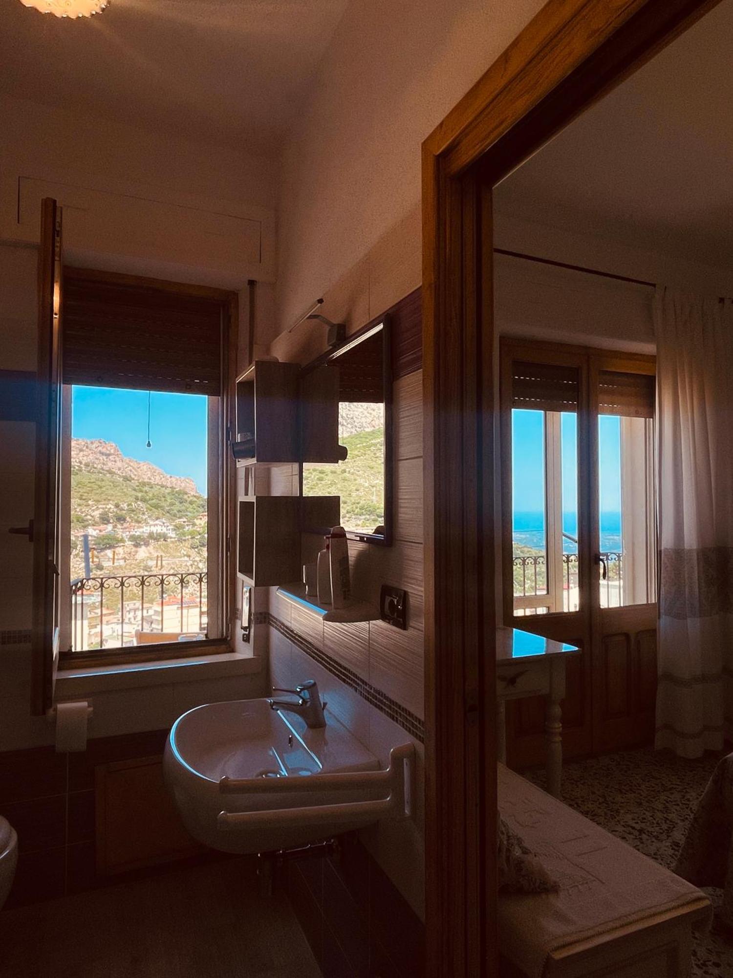 B&B Aria Ona Villagrande Strisaili Eksteriør bilde