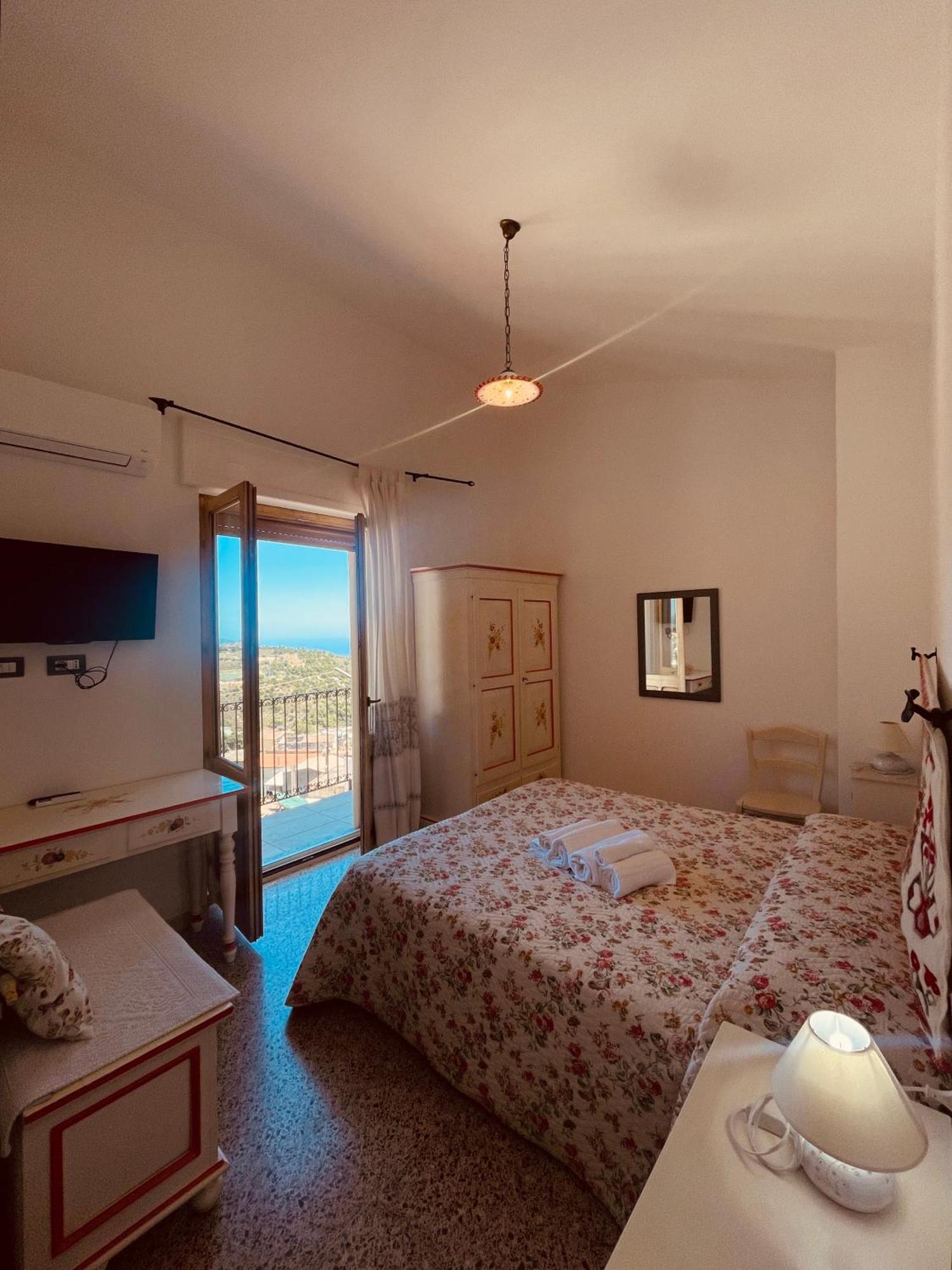 B&B Aria Ona Villagrande Strisaili Eksteriør bilde
