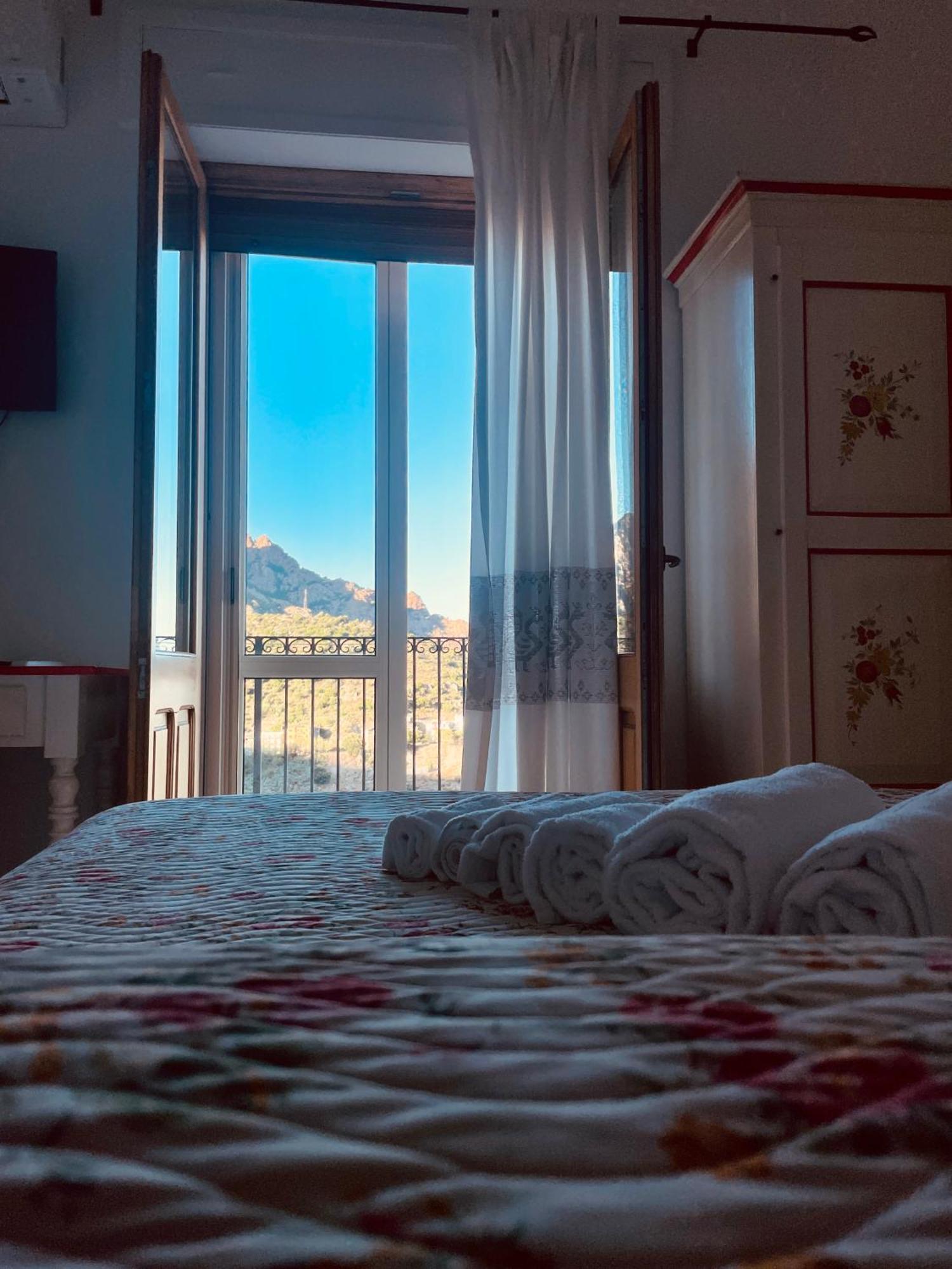 B&B Aria Ona Villagrande Strisaili Eksteriør bilde