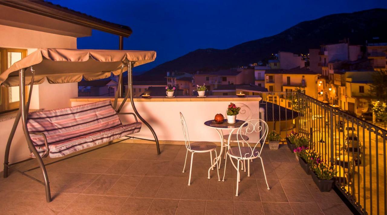 B&B Aria Ona Villagrande Strisaili Eksteriør bilde